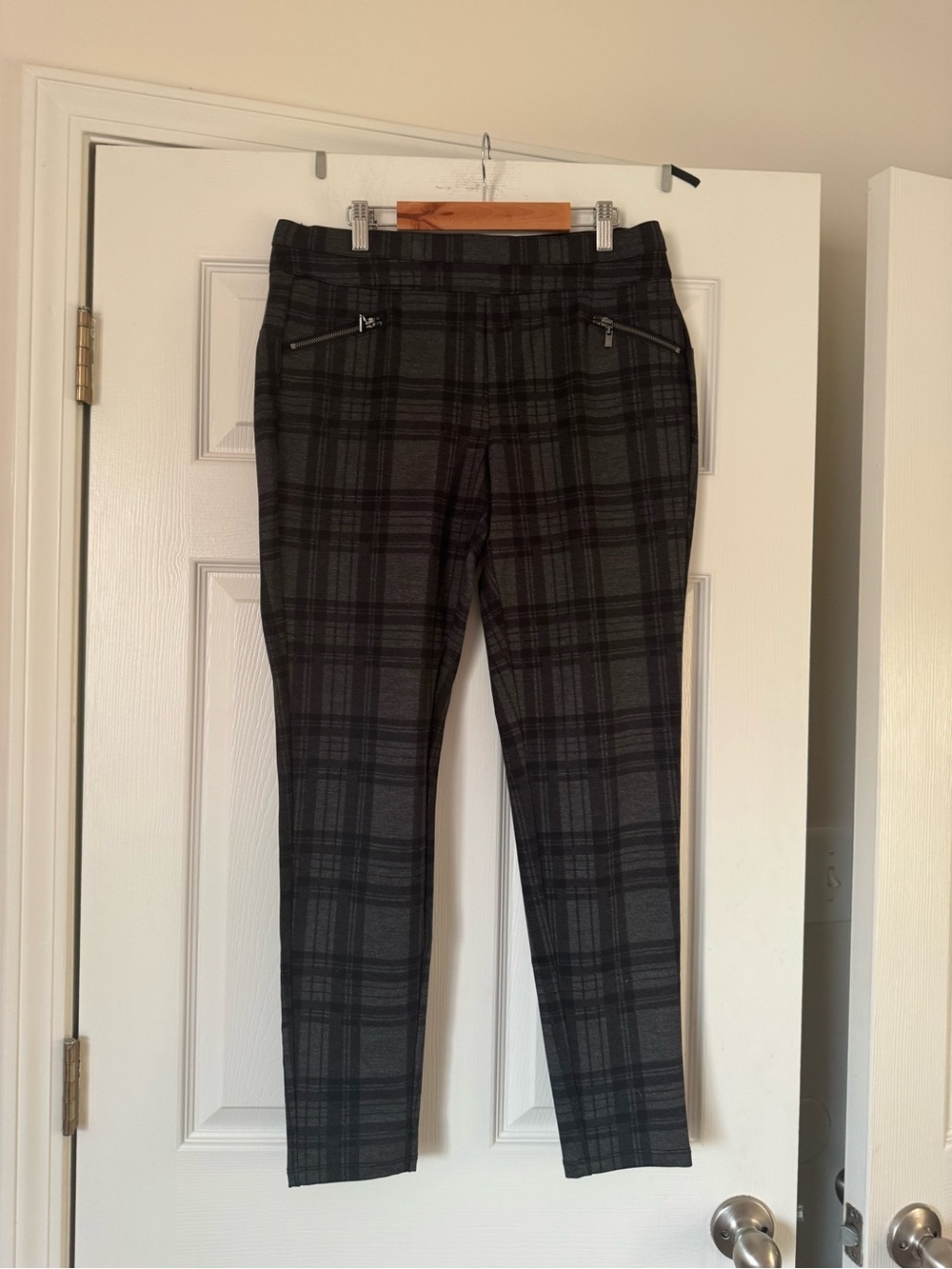 Maurices - Gray Plaid Stretch Dress Pants Sz M